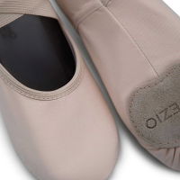 NEW                Capezio V200 Stella Canvas Ballet Shoe, Split Sole